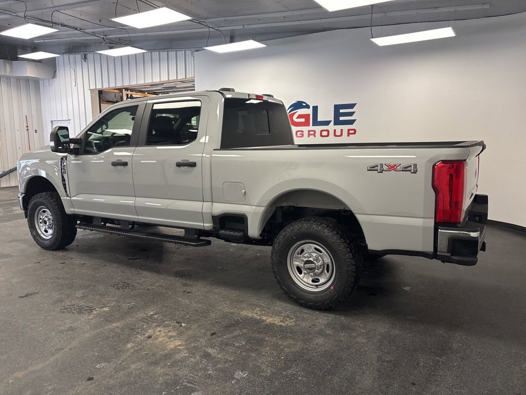 New 2026 Ford F250 XL w/ XL Off-Road Package image 9