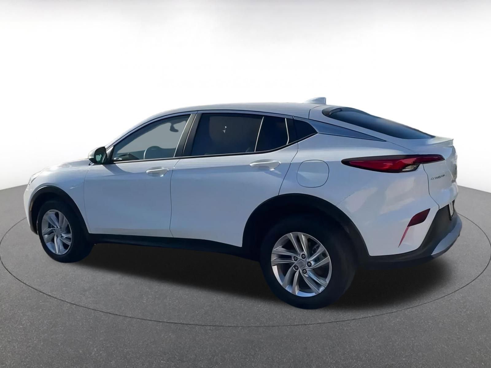 Used 2025 Buick Envista Preferred image 10