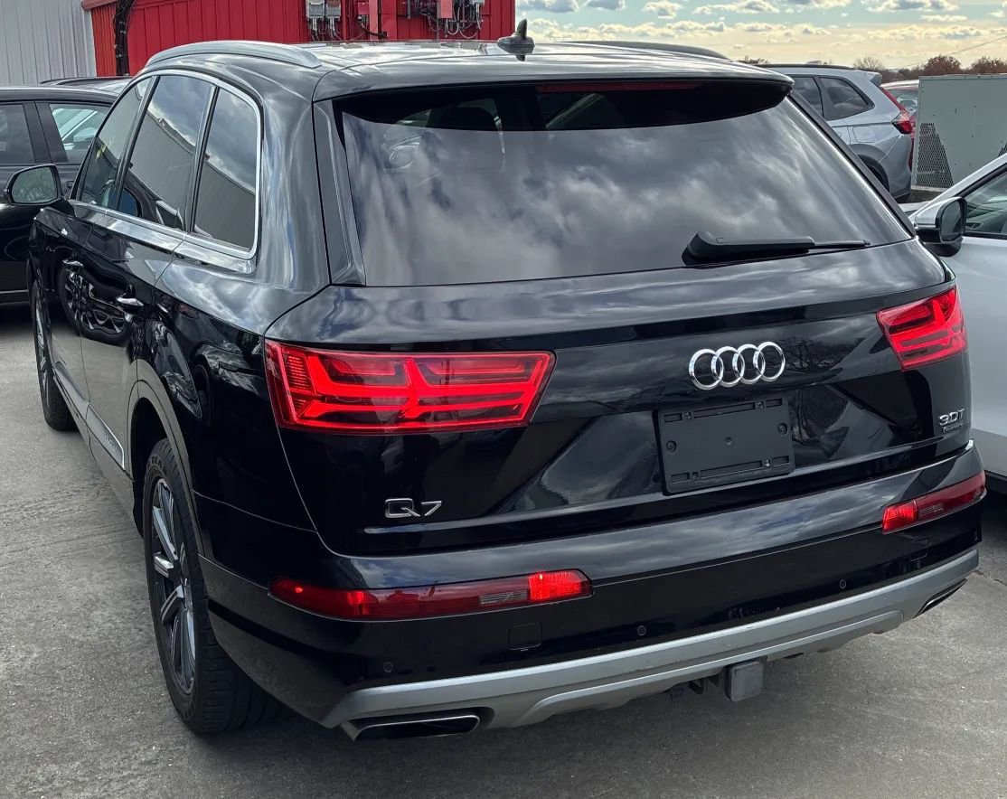Used 2018 Audi Q7 3.0T Premium Plus w/ Premium Plus Package image 2
