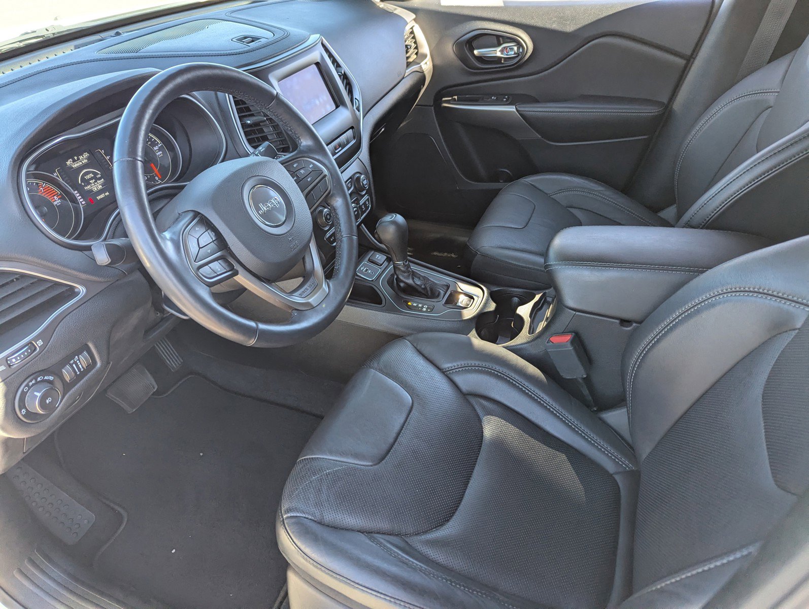 Used 2021 Jeep Cherokee Latitude Lux image 27