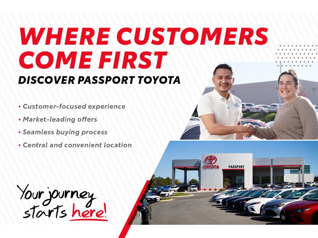 Used 2025 Toyota Corolla LE w/ LE Premium Package FWD image 5