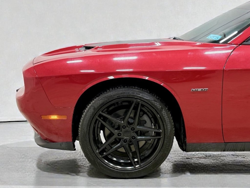 Used 2015 Dodge Challenger R/T w/ Quick Order Package 22B R/T image 4