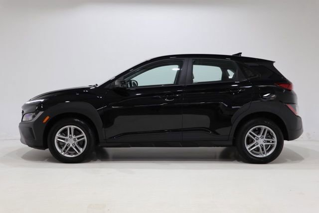 Used 2023 Hyundai Kona SE w/ Cargo Package AWD/4WD image 4
