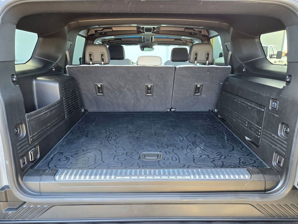 Used 2025 GMC Hummer EV 3X w/ LPO, Dark Essentials Package image 31