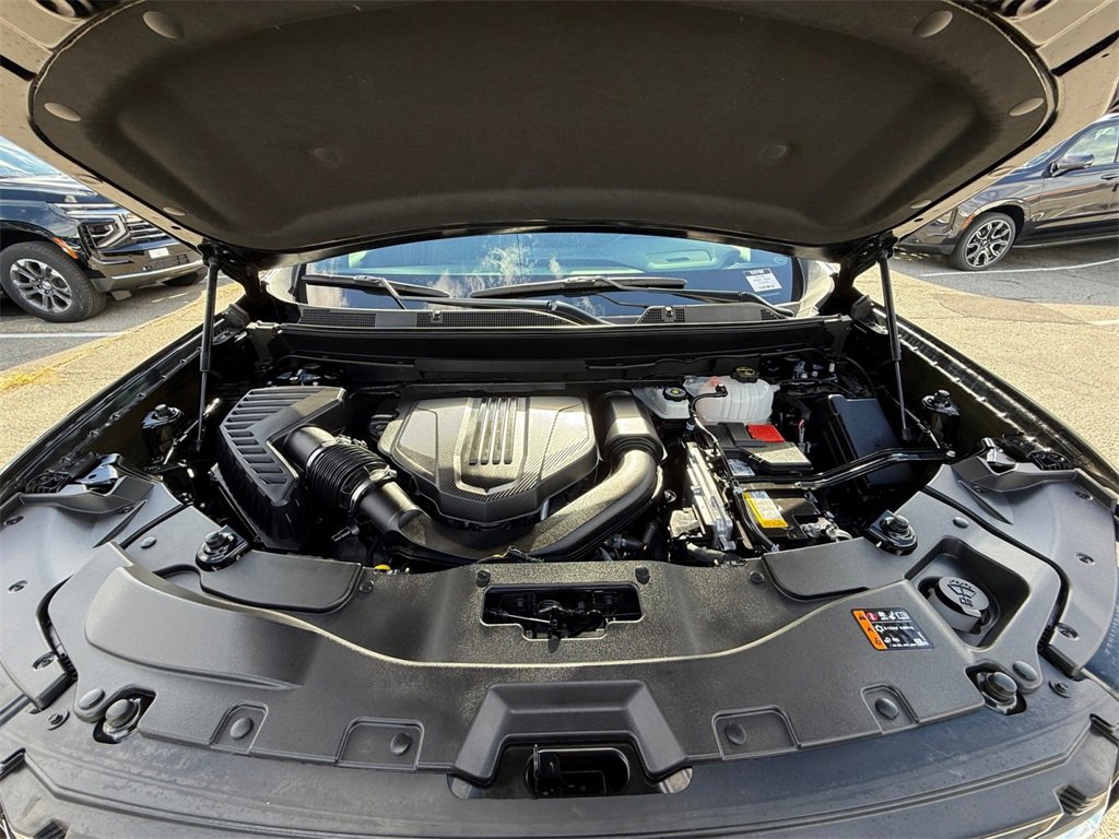 Used 2025 GMC Acadia Elevation image 25