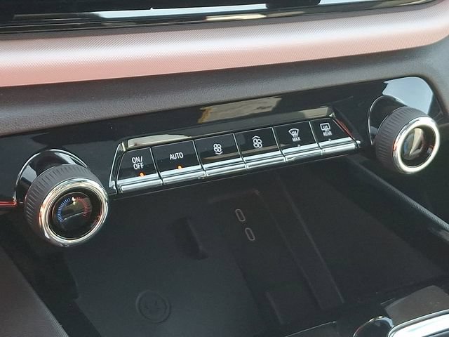 Used 2025 Chevrolet Silverado EV RST AWD/4WD image 15