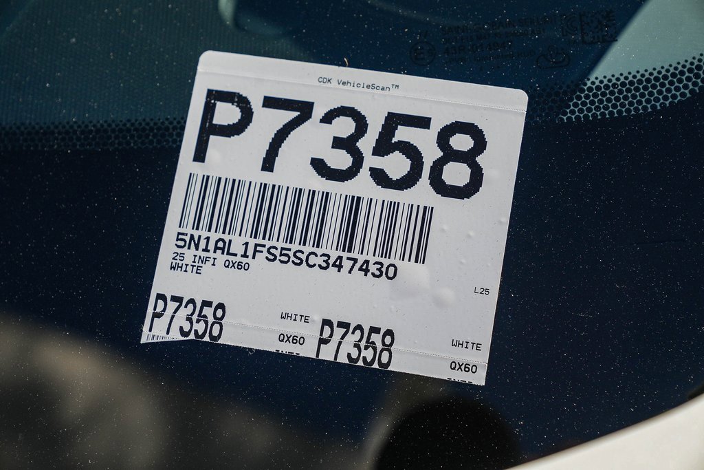 Certified 2025 INFINITI QX60 Luxe w/ Vision Package image 27