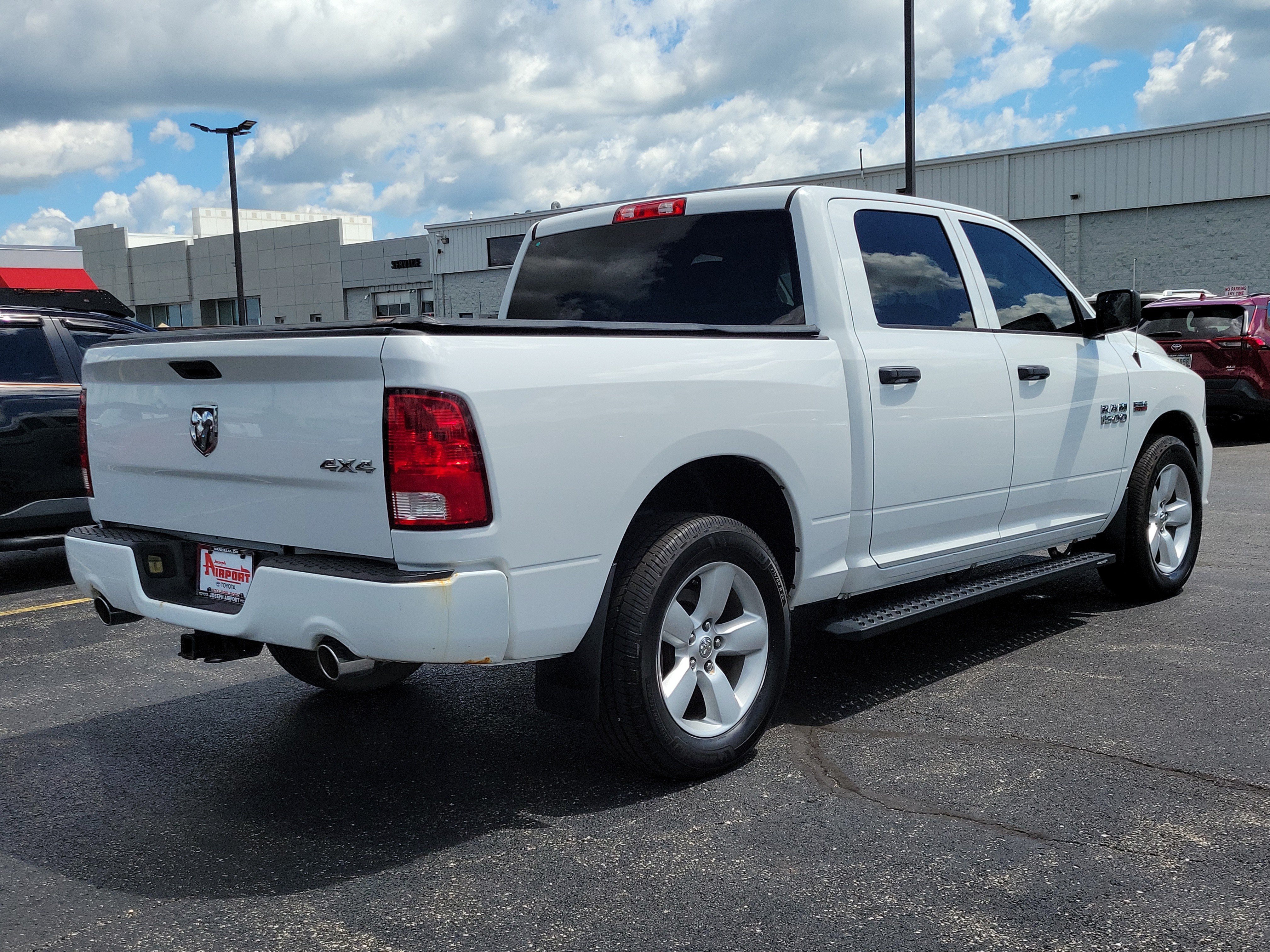 Used 2016 RAM 1500 Express w/ Popular Equipment Group AWD/4WD image 4