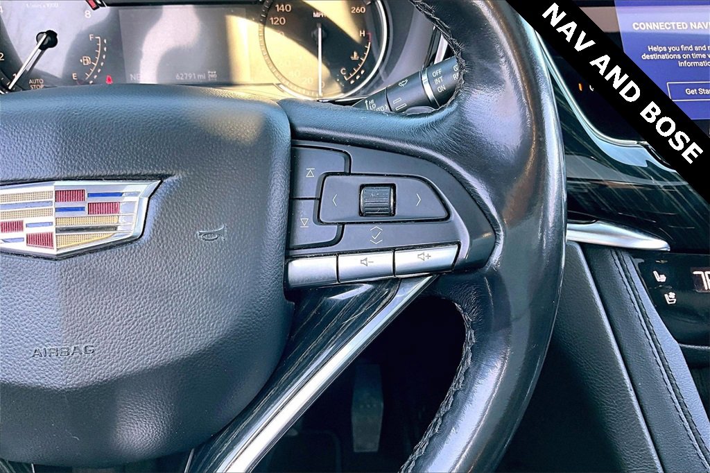 Used 2023 Cadillac XT6 Premium Luxury image 21