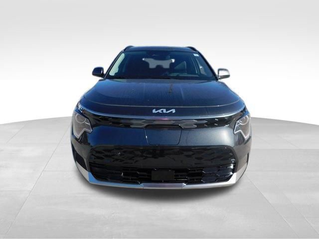 Used 2024 Kia Niro Wind w/ Wind Preserve Package image 2
