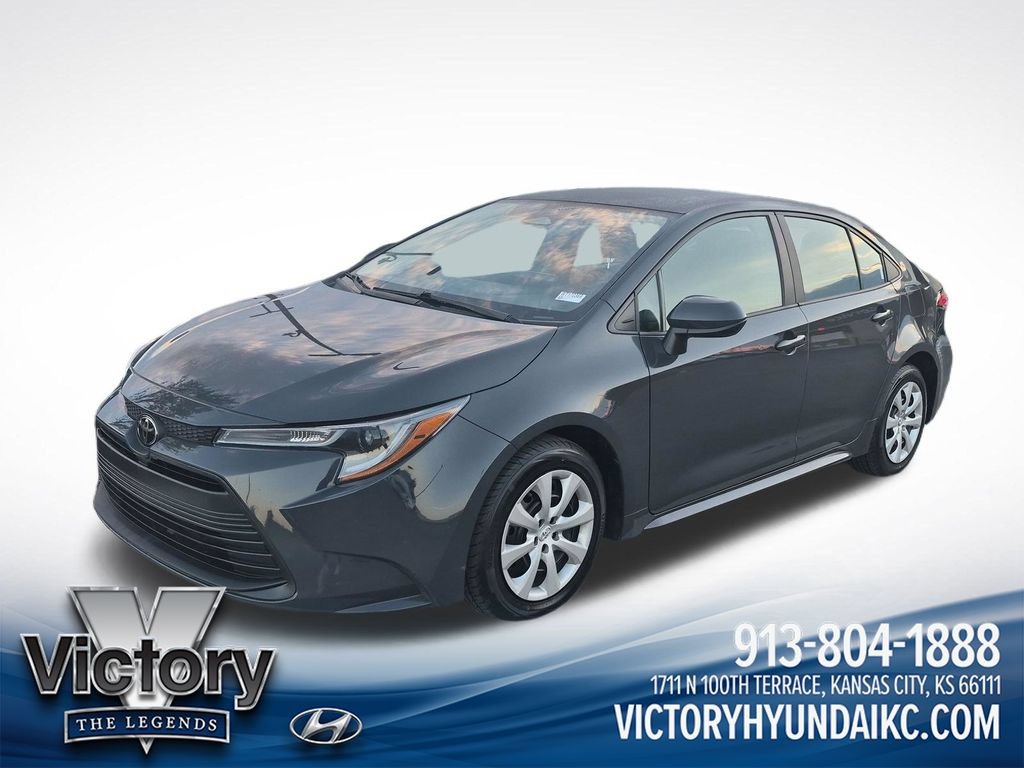 Used 2024 Toyota Corolla LE FWD image 1