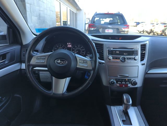 Used 2011 Subaru Outback 2.5i Premium w/ All-Weather Pkg AWD/4WD image 15