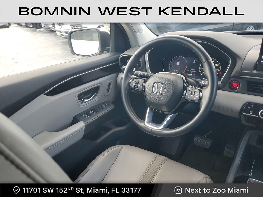 Used 2023 Honda Pilot Touring image 15