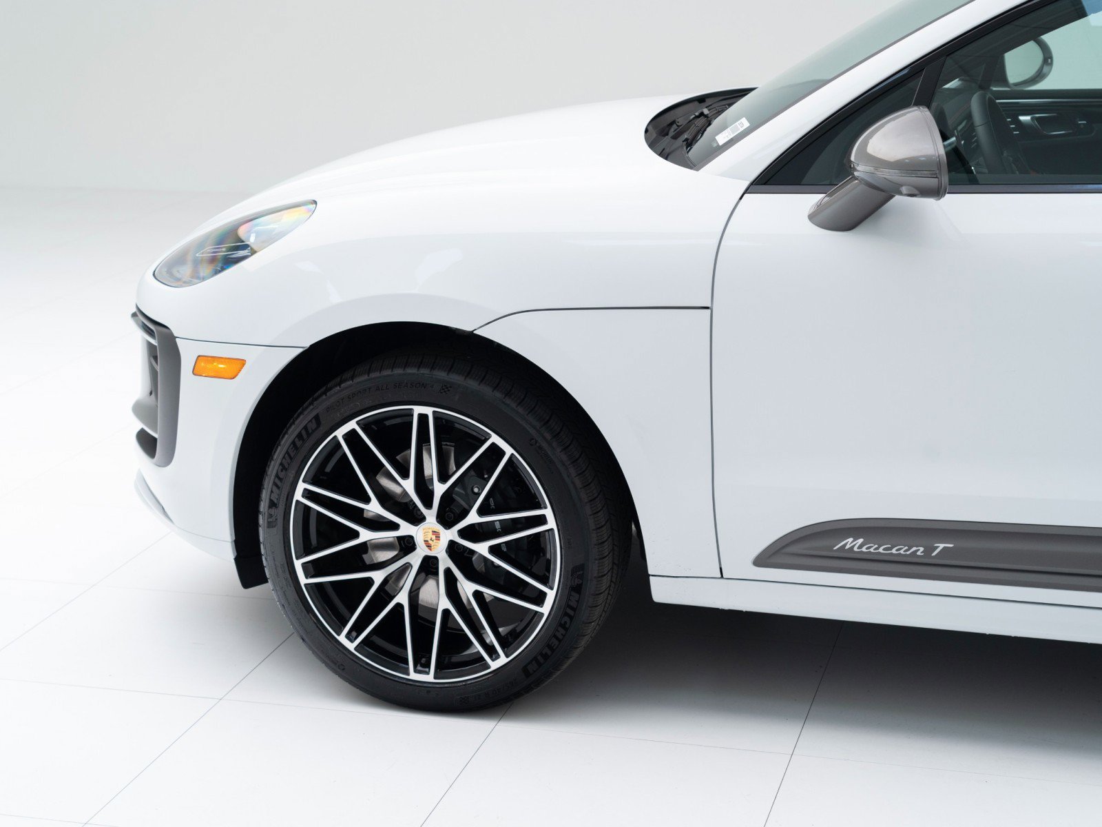 New 2026 Porsche Macan image 11