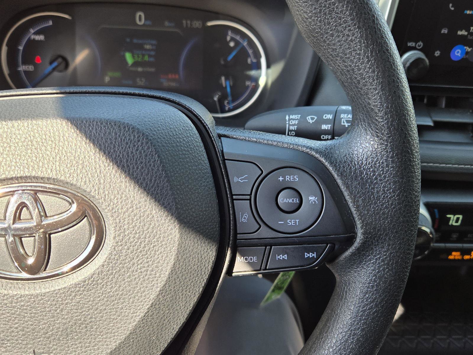 Used 2025 Toyota RAV4 LE AWD/4WD image 26