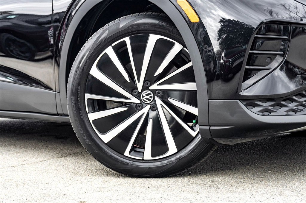 Used 2023 Volkswagen ID.4 Pro S Plus image 2