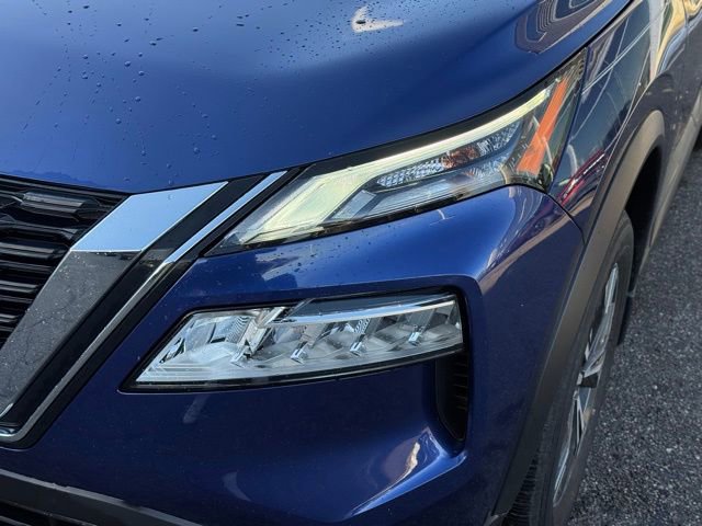 Used 2023 Nissan Rogue SV video 2