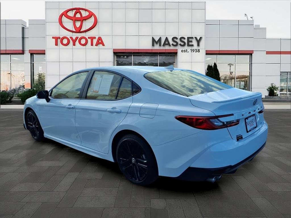 Used 2025 Toyota Camry SE w/ Convenience Package image 28