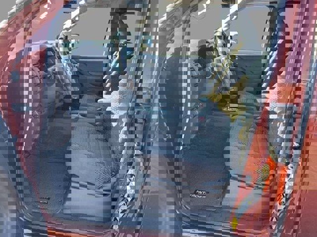 Used 2016 Nissan Frontier SV w/ SV Value Truck Package image 11