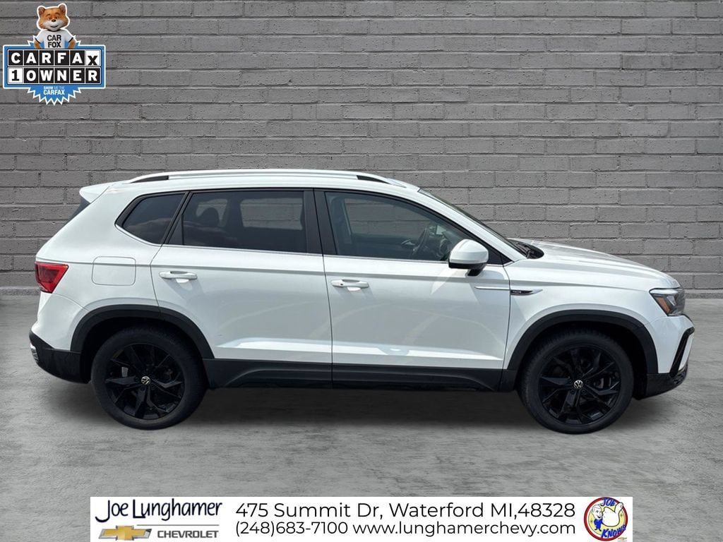 Used 2022 Volkswagen Taos SE w/ Panoramic Sunroof Package AWD/4WD video 2