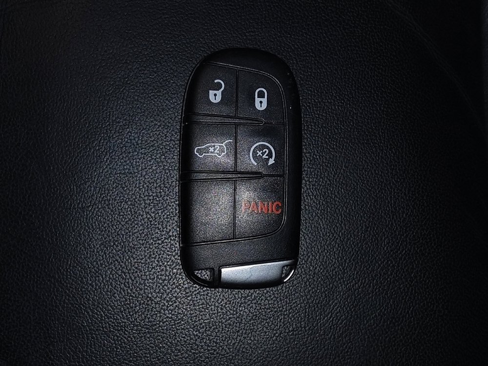 Used 2022 Jeep Grand Cherokee Limited w/ Tech Group image 32