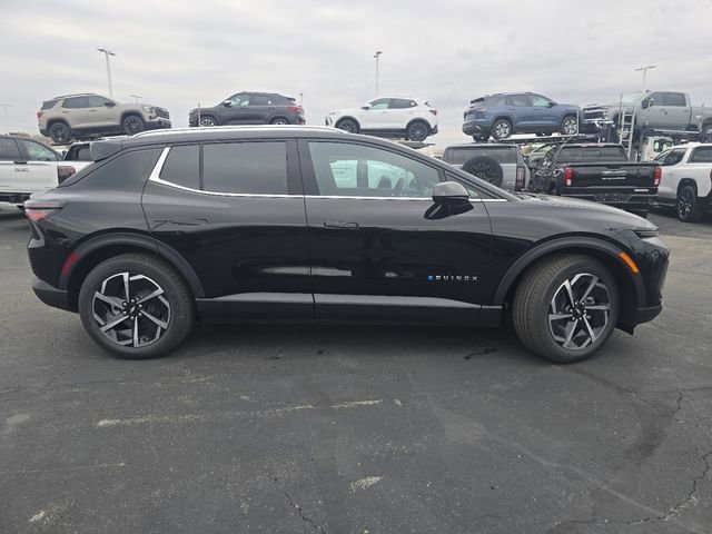 New 2026 Chevrolet Equinox EV LT image 17