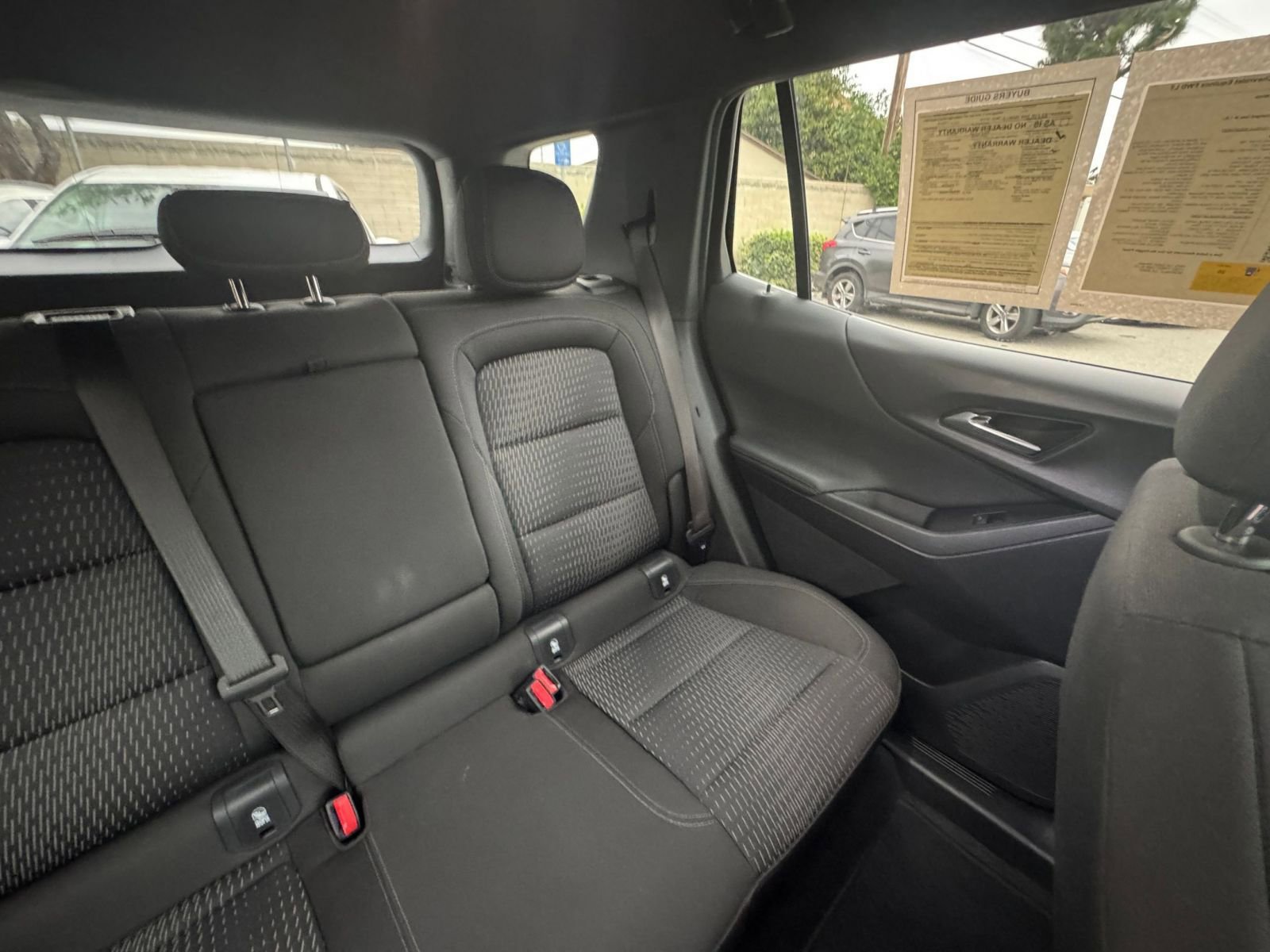 Used 2025 Chevrolet Equinox LT image 36