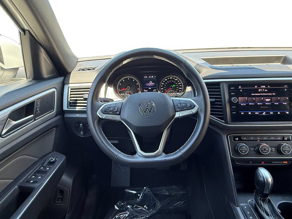Used 2021 Volkswagen Atlas Cross Sport SE FWD image 12