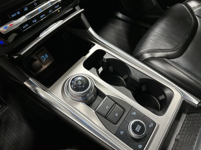 Used 2020 Ford Explorer Platinum w/ Premium Technology Package AWD/4WD image 38