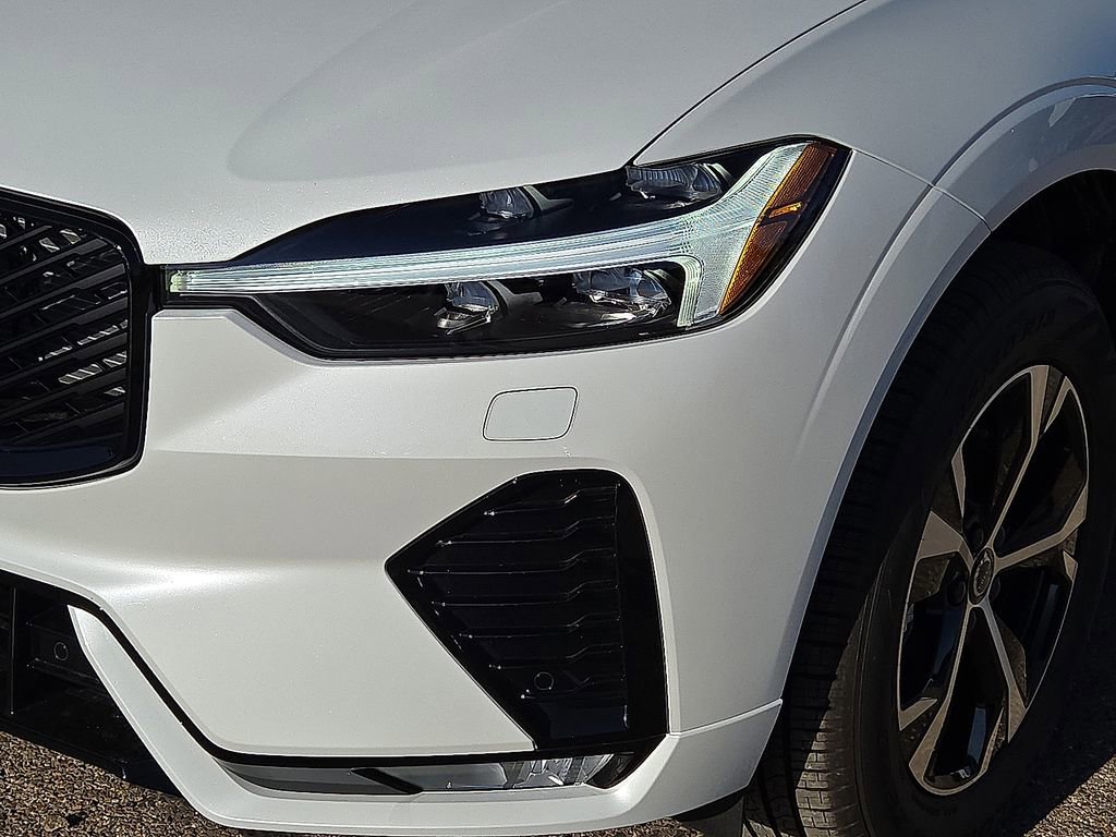 New 2026 Volvo XC60 B5 Core w/ Climate Package image 9