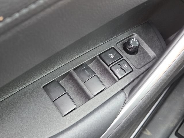 Used 2022 Toyota Corolla Cross LE AWD/4WD image 23