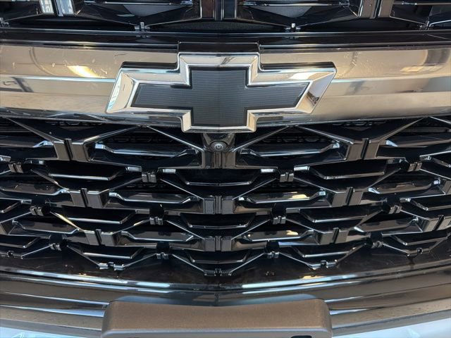 Used 2024 Chevrolet Traverse Z71 image 11