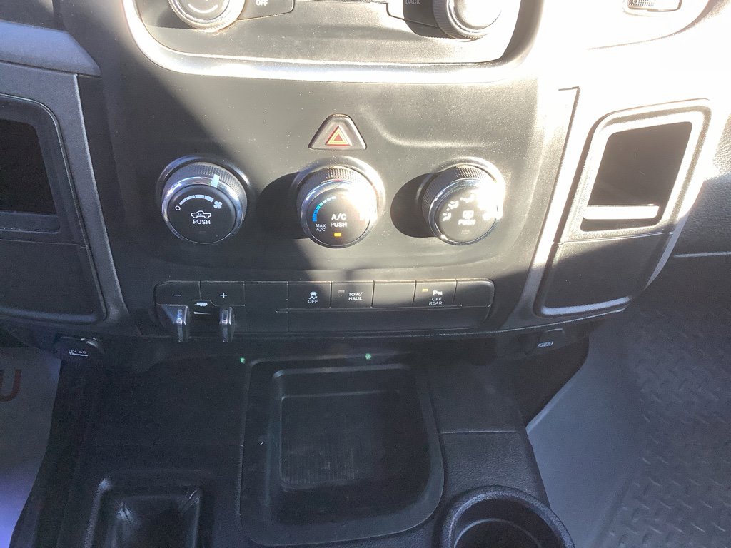 Used 2018 RAM 2500 Tradesman w/ Chrome Appearance Group image 15