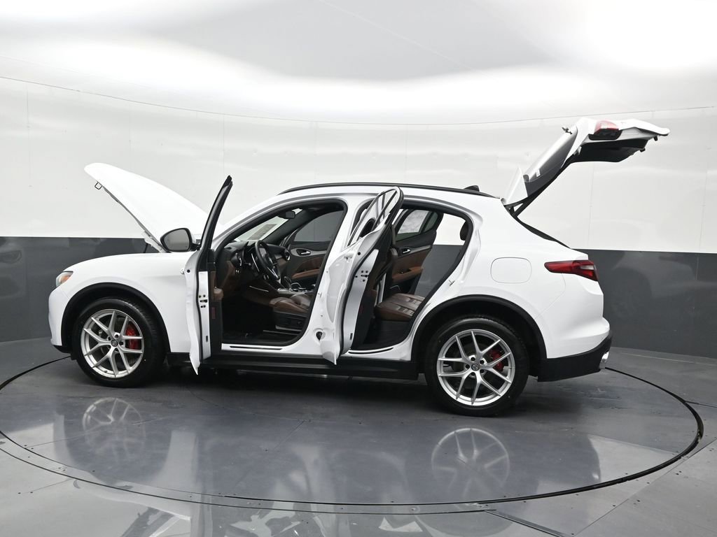 Used 2019 Alfa Romeo Stelvio Ti Sport w/ Quick Order Package 22S Sport image 35