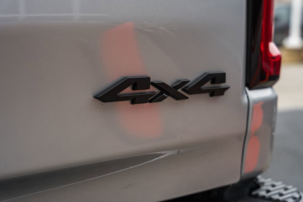 New 2026 RAM 1500 4x4 Crew Cab image 10