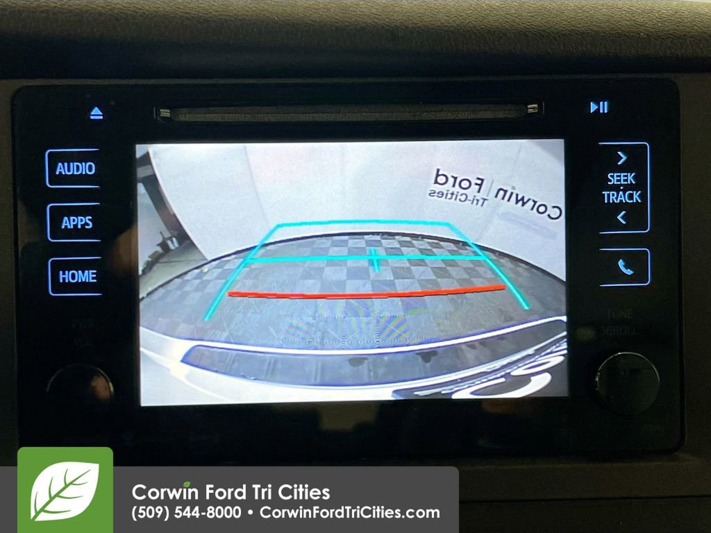 Used 2016 Toyota Sienna LE image 21