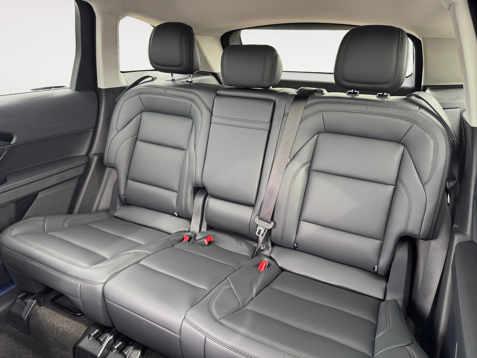 New 2026 Lincoln Nautilus Premier AWD/4WD image 17
