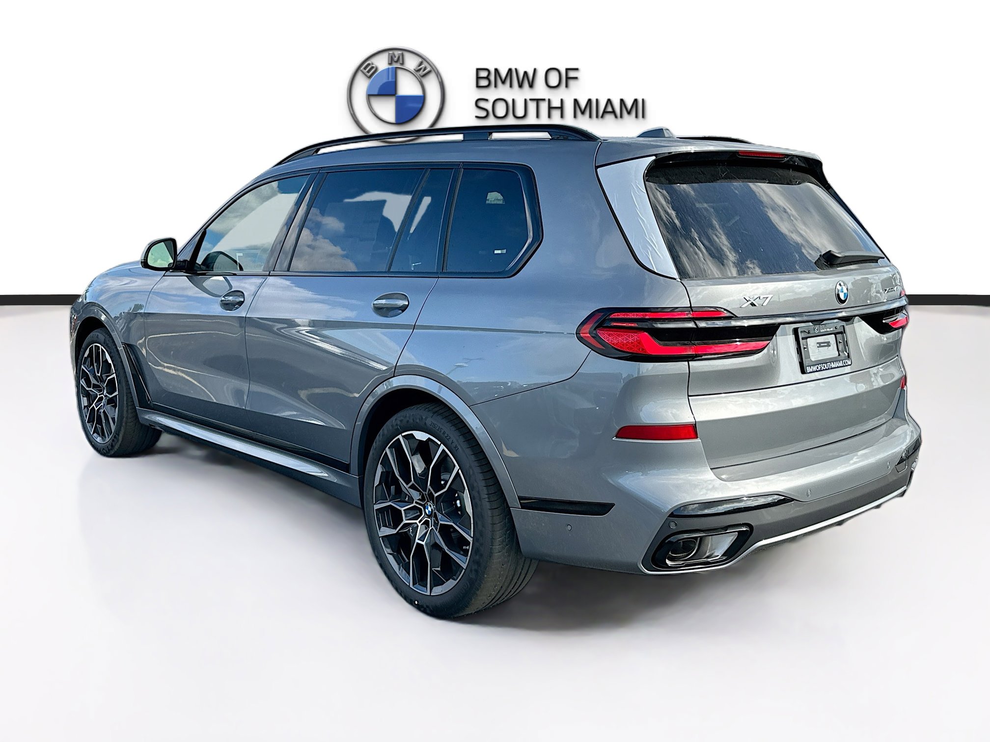 New 2026 BMW X7 xDrive40i w/ Executive Package AWD/4WD image 4