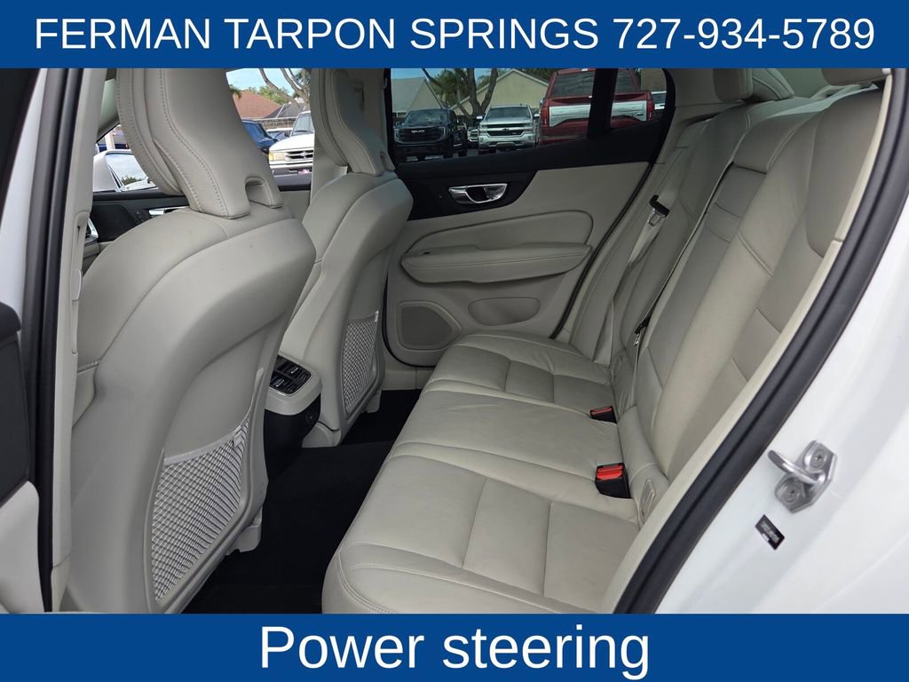 Used 2021 Volvo S60 T5 Inscription image 14