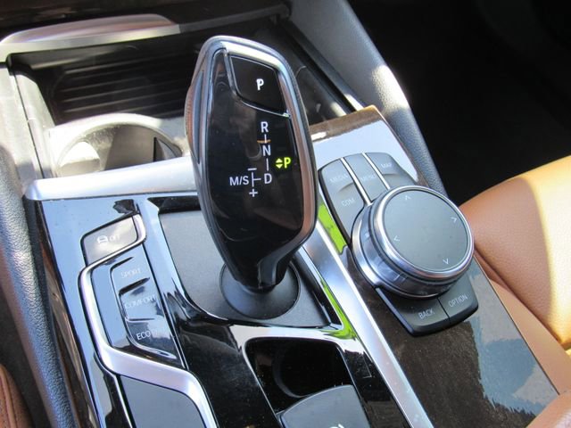 Used 2019 BMW 540i w/ Convenience Package image 26