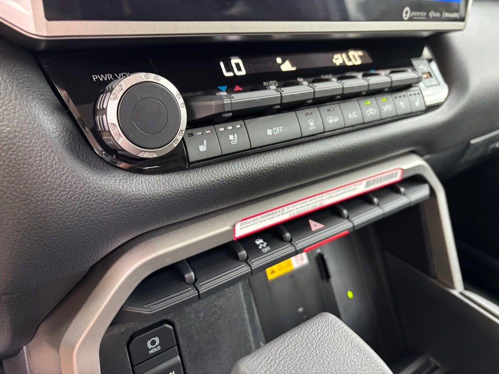 New 2024 Toyota Tundra Limited w/ Power Package image 22