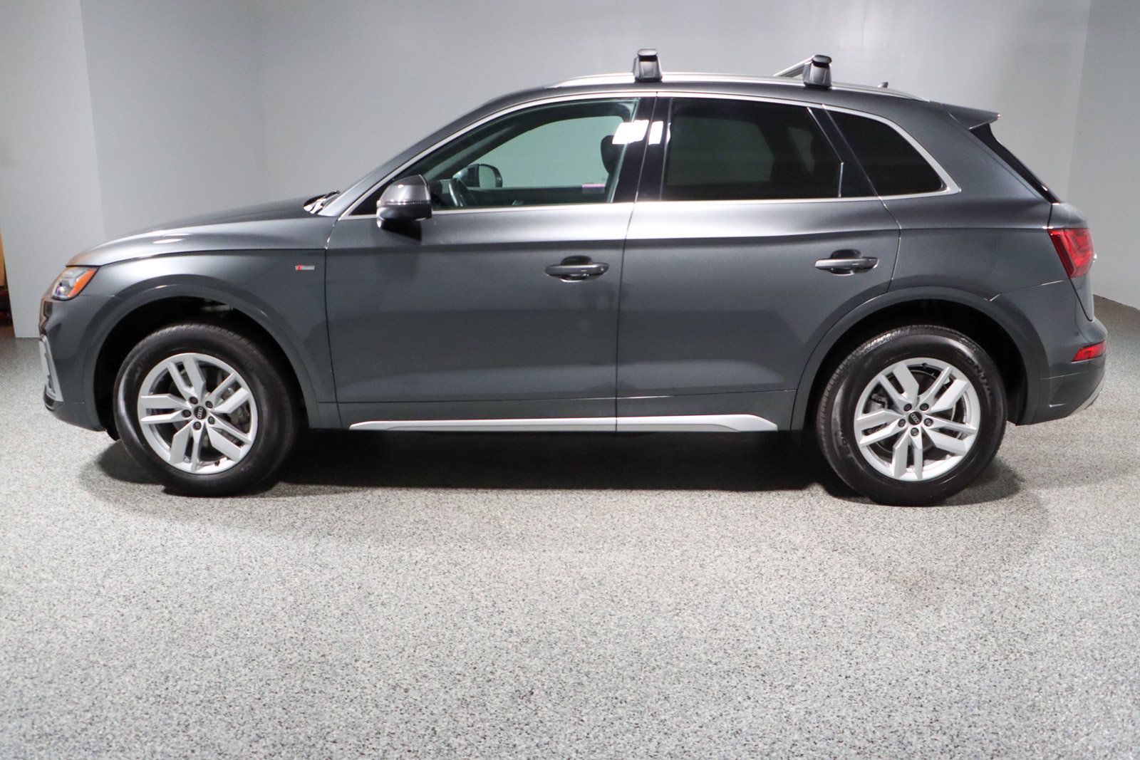 Used 2023 Audi Q5 2.0T Premium w/ Convenience Package image 10
