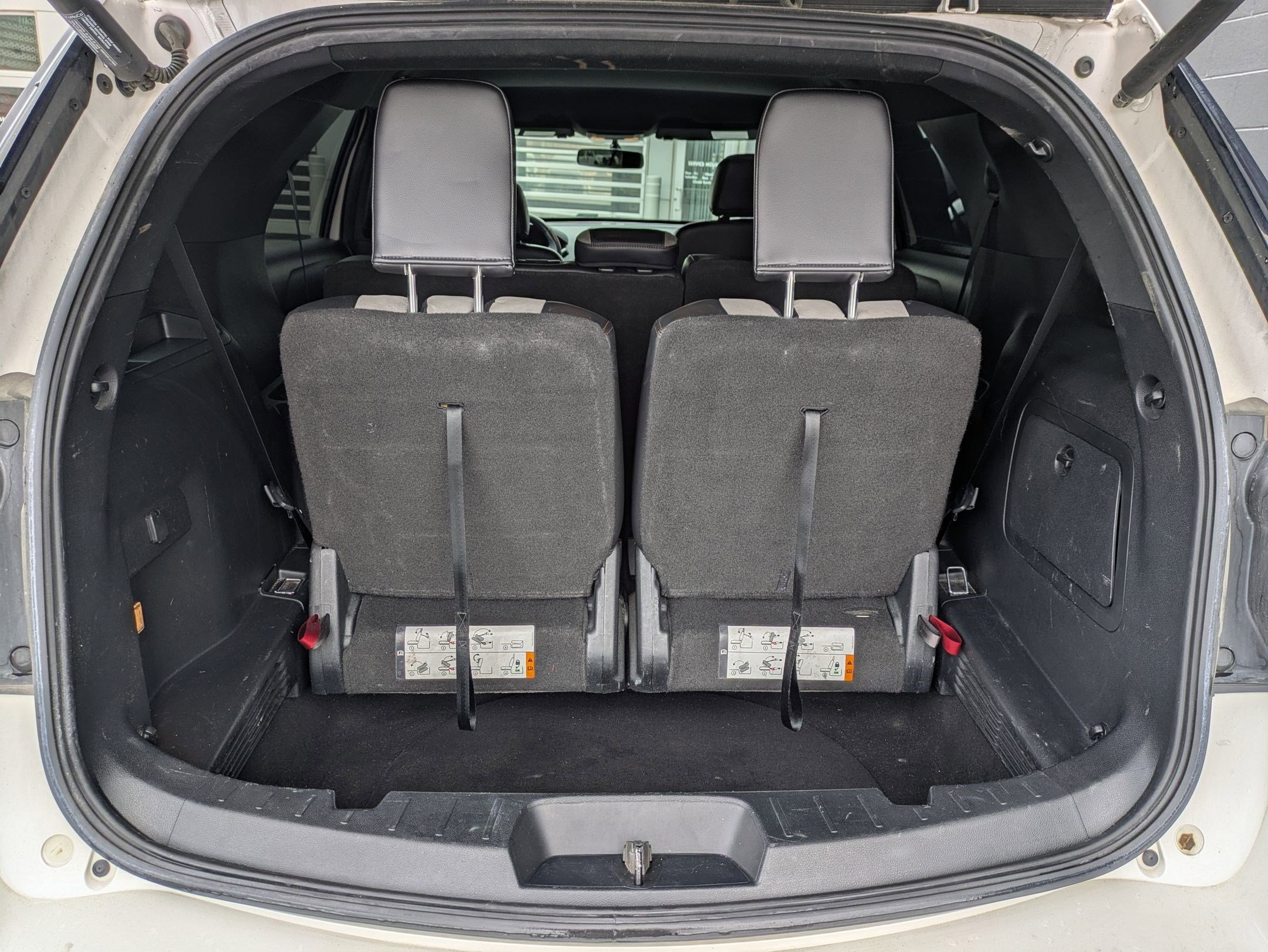 Used 2017 Ford Explorer XLT w/ Equipment Group 202A image 26