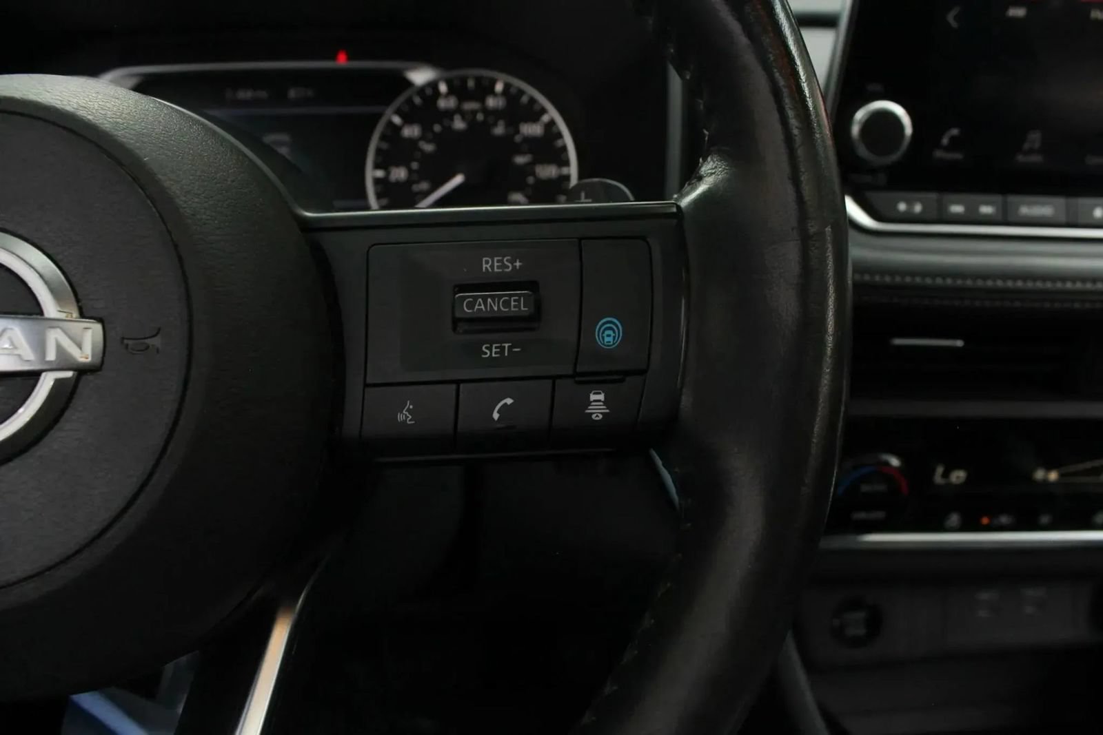 Used 2024 Nissan Rogue SV w/ SV Premium Package AWD/4WD image 61