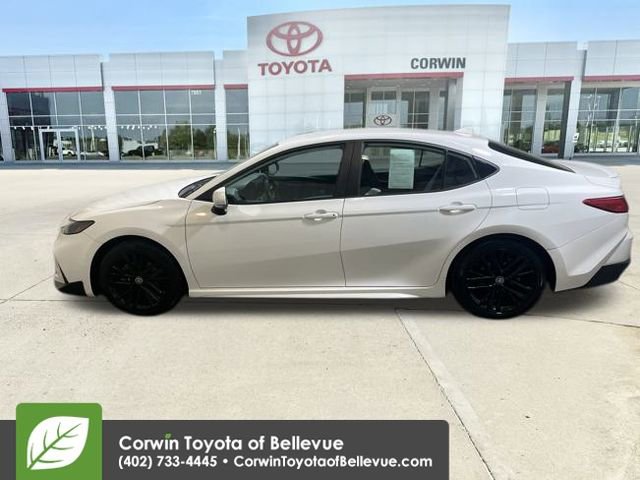 Used 2025 Toyota Camry SE video 2