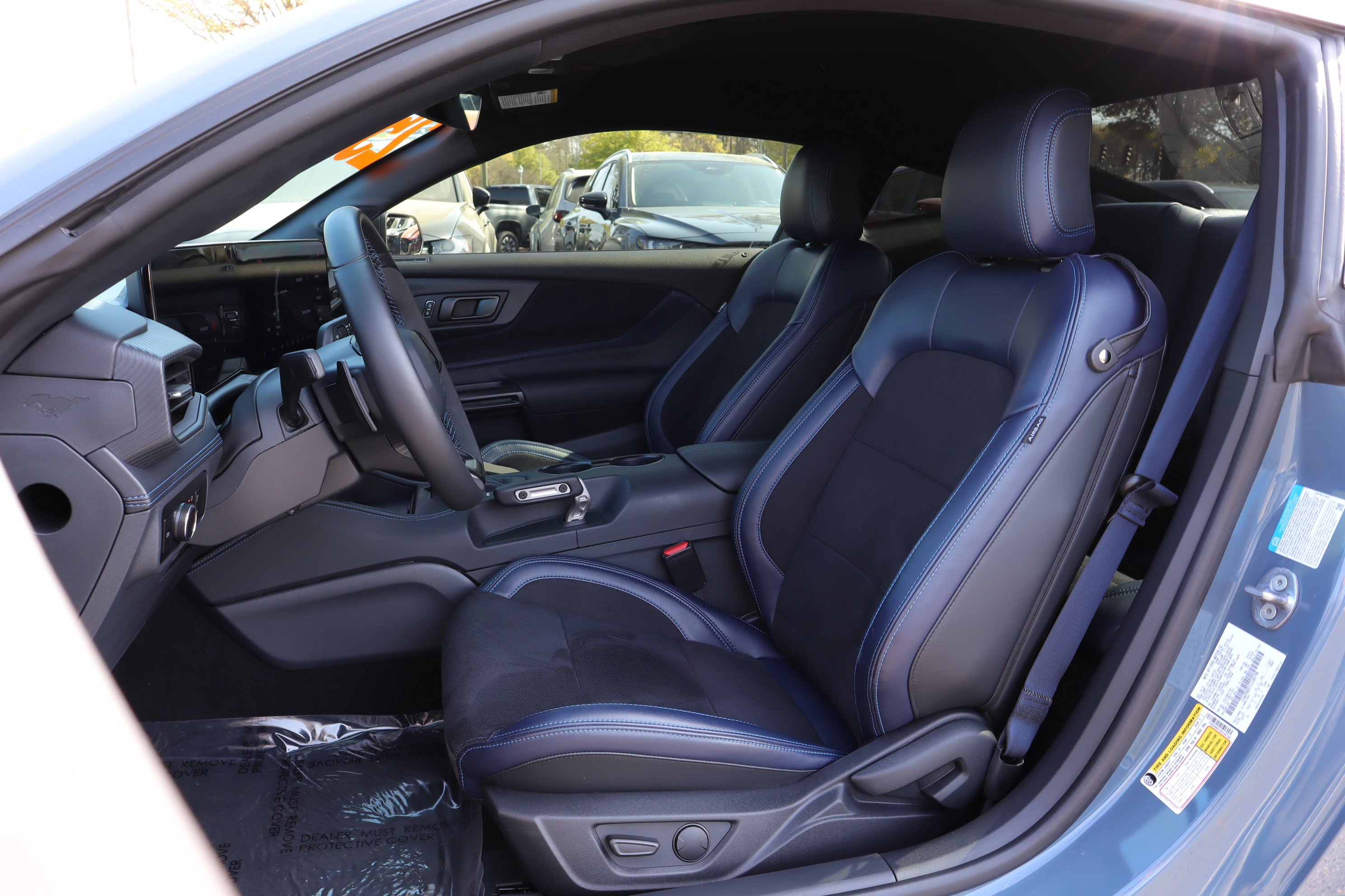 Used 2025 Ford Mustang Dark Horse image 8