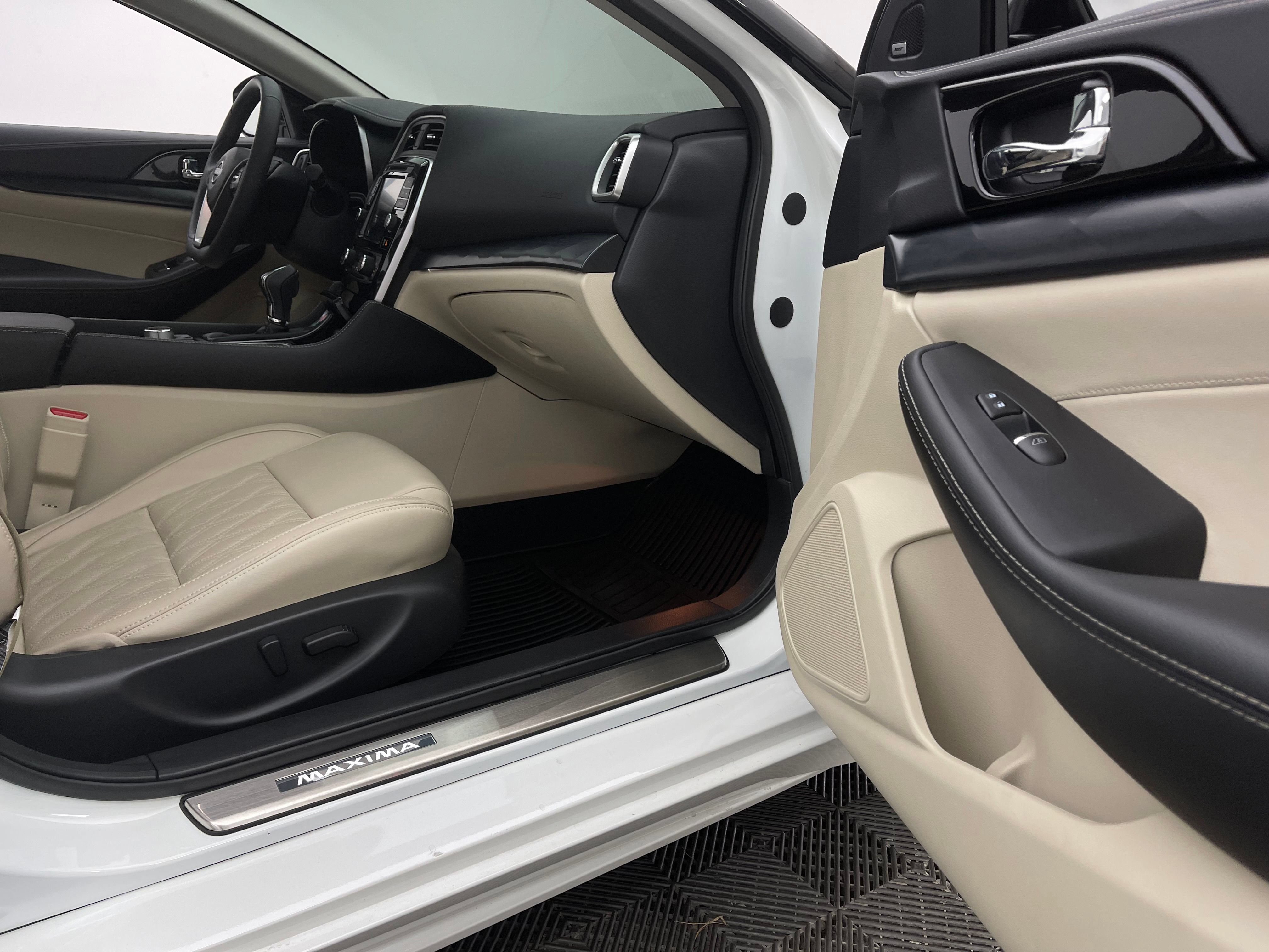 Used 2023 Nissan Maxima Platinum w/ Sport Mat Group FWD image 35