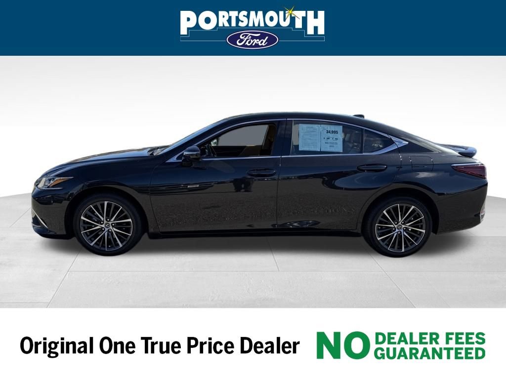 Used 2023 Lexus ES 250 w/ Premium Package image 2