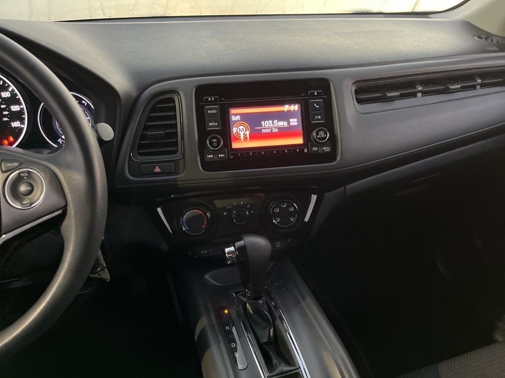 Used 2022 Honda HR-V LX image 17