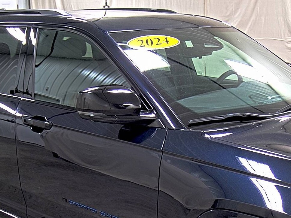 Used 2024 Jeep Grand Cherokee Limited 4xe image 15